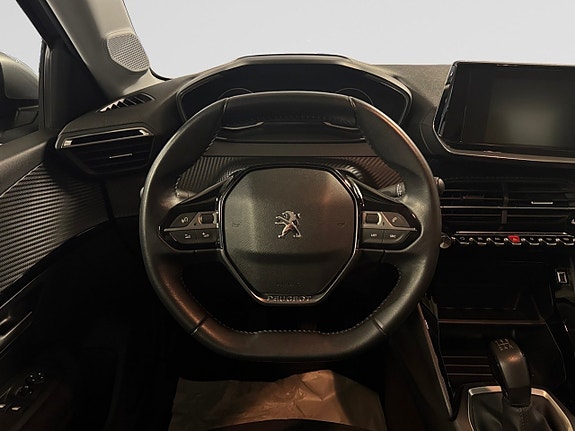 Peugeot 208 15 of 22