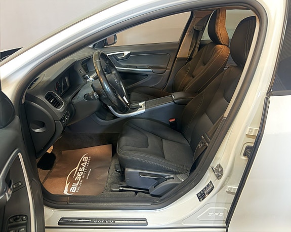 Volvo V60 3 of 18