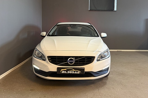 Volvo V60 7 of 18