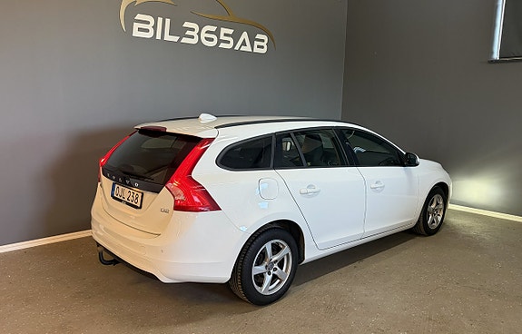 Volvo V60 9 of 18