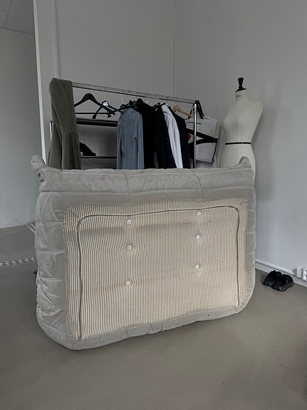 Product image 9 of 17