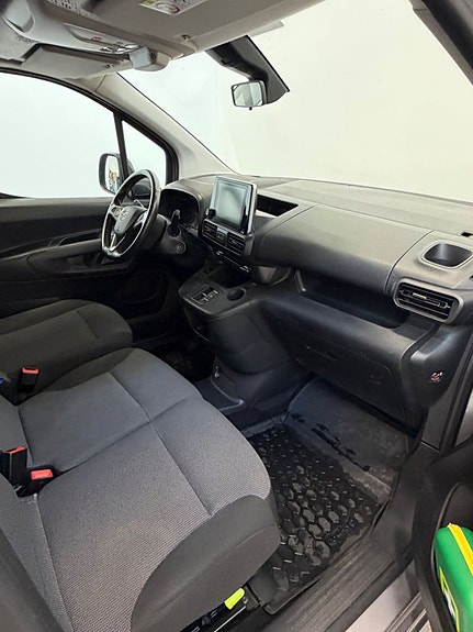 Opel Combo-e 11 of 13