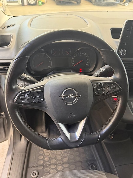 Opel Combo-e 8 of 13
