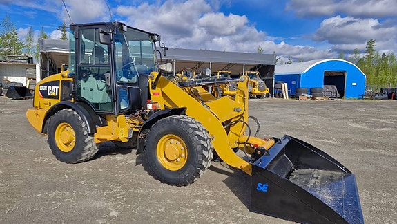 Caterpillar 906M Snabbgående 35 kmh, Centralsmörjning