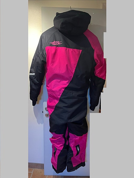 Product image 9 of 17
