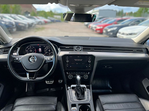 Volkswagen Passat Alltrack 8 of 13