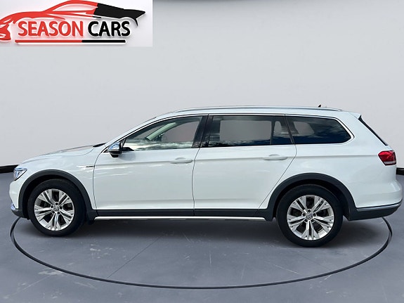 Volkswagen Passat Alltrack 7 of 13