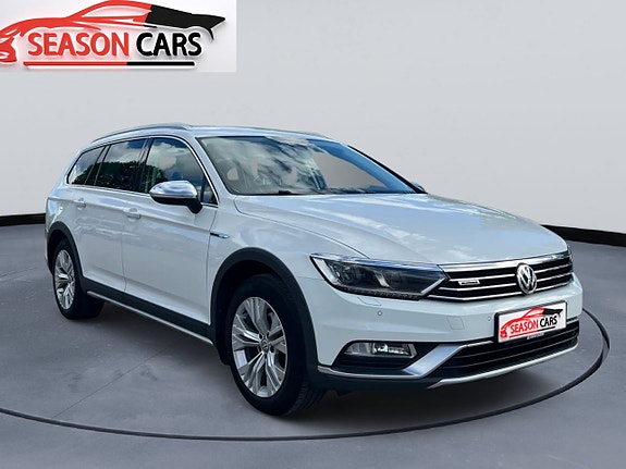Volkswagen Passat Alltrack 3 of 5