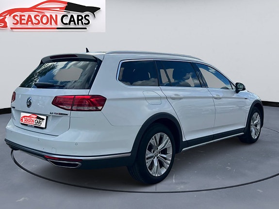 Volkswagen Passat Alltrack 5 of 5