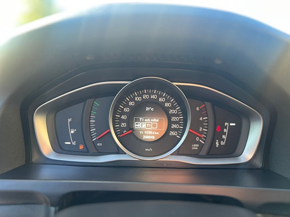 Volvo V60 9 of 13