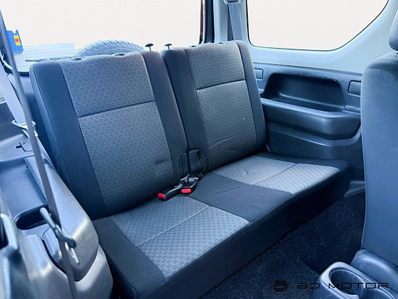 Suzuki Jimny 15 of 15