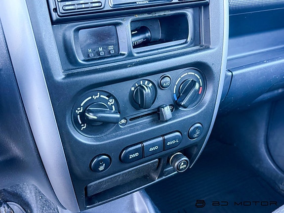 Suzuki Jimny 14 of 15