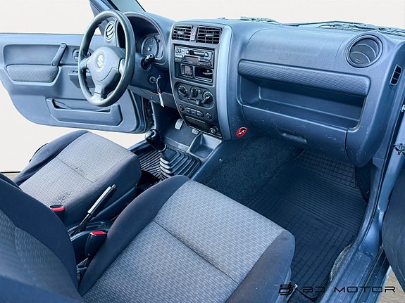 Suzuki Jimny 11 of 15