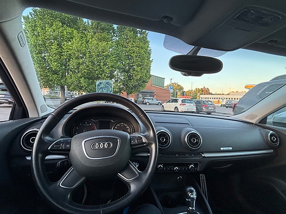 Audi A3 8 of 12