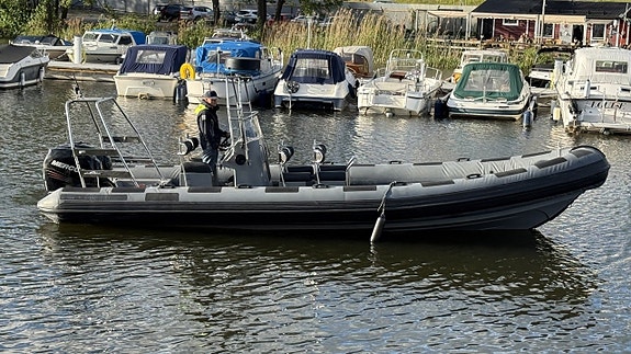 C-RIB Charter 30 - 08 / 2X Mercury 350 - 14