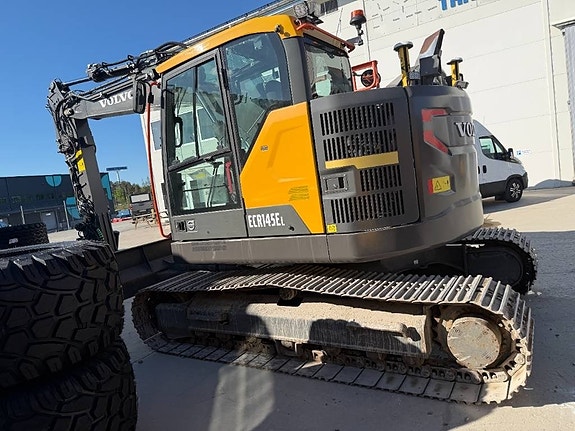 Volvo ECR 145 EL 15 of 23