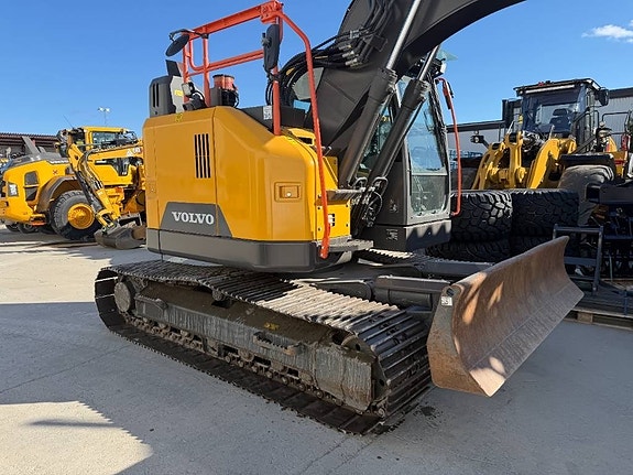 Volvo ECR 145 EL 13 of 23