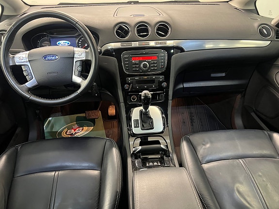 Ford S-MAX 8 of 15