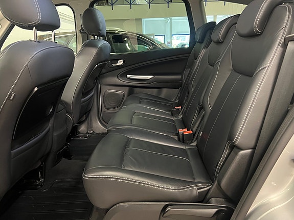 Ford S-MAX 14 of 15