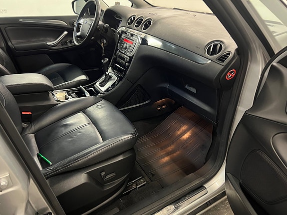 Ford S-MAX 15 of 15