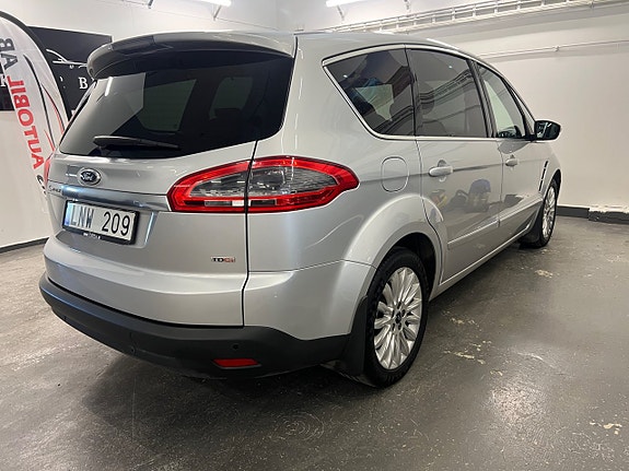 Ford S-MAX 5 of 5