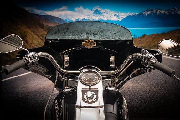Harley-Davidson Heritage Softail Classic (FLSTC) 8 of 18