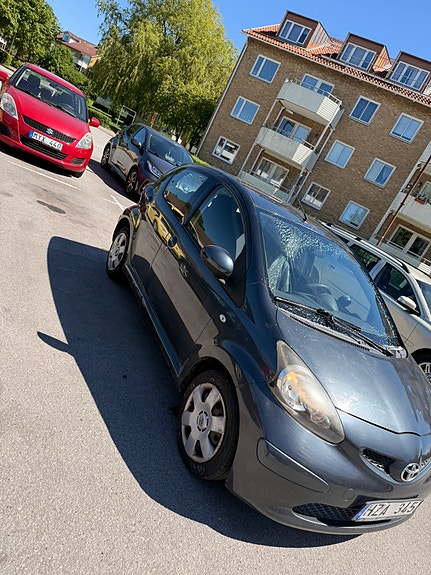 Toyota Aygo 4 of 5