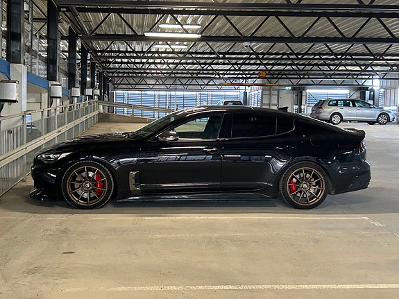 Kia Stinger 3 of 5
