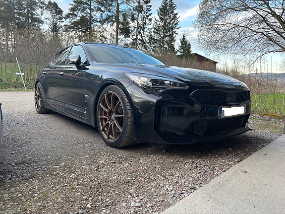 Kia Stinger 4 of 5