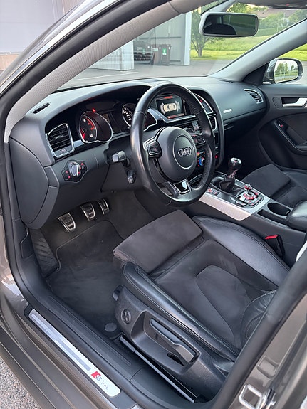 Audi A5 3 of 7