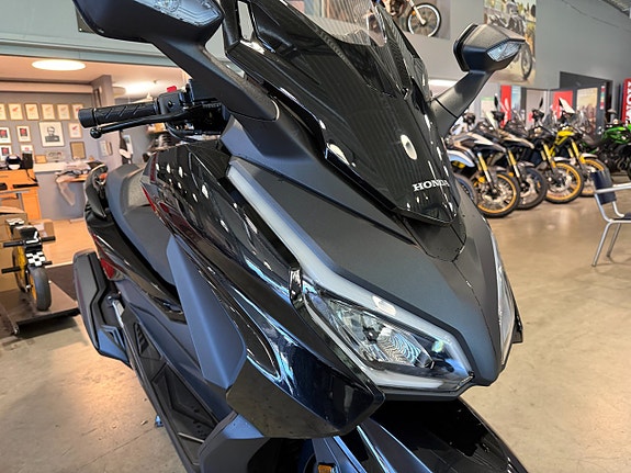 Honda NSS350 Forza #Endast 200mil & 1 ägare# 3 of 5