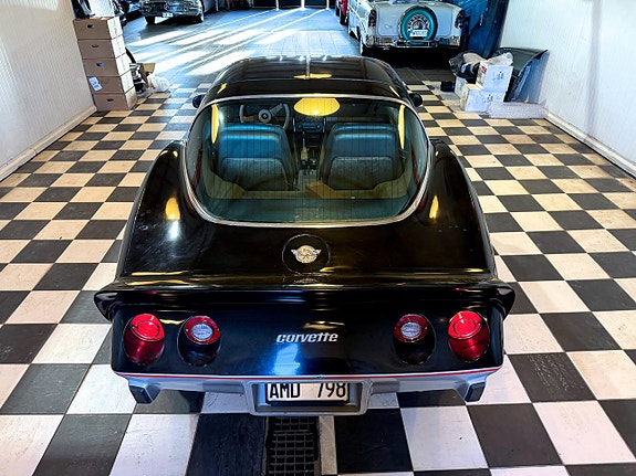 Chevrolet Corvette 11 of 30