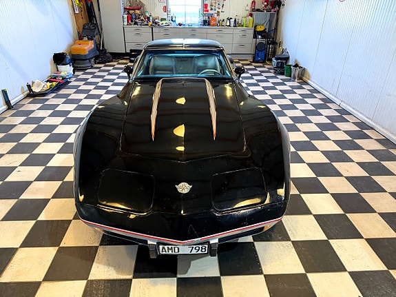 Chevrolet Corvette 5 of 30