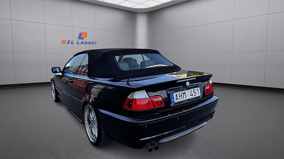 BMW 330Ci 2 of 5