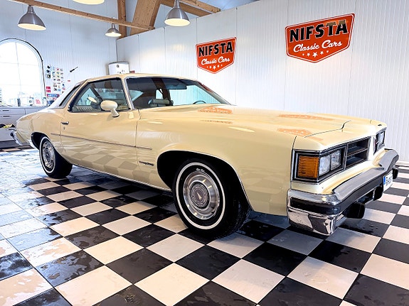 Pontiac LeMans 4 of 25