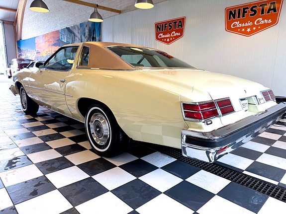 Pontiac LeMans 10 of 25