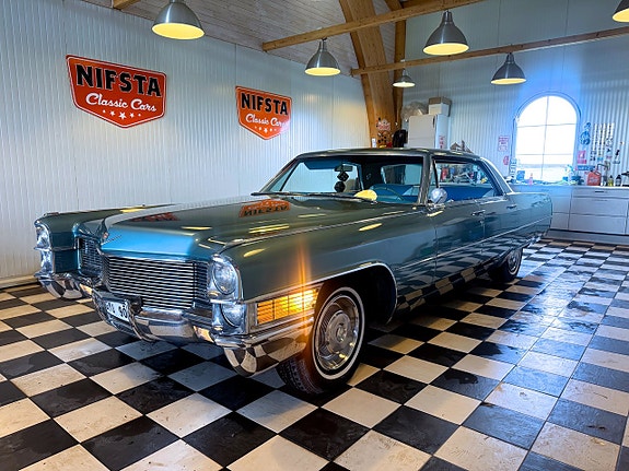 Cadillac Deville