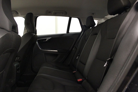Volvo V60 11 of 20