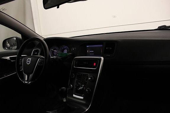 Volvo V60 14 of 20