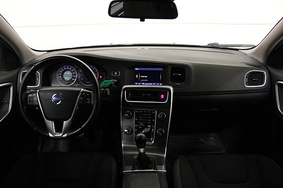 Volvo V60 12 of 20