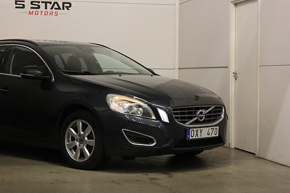 Volvo V60 2 of 20