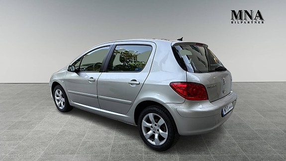 Peugeot 307 3 of 9