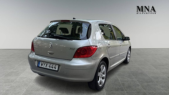 Peugeot 307 4 of 9