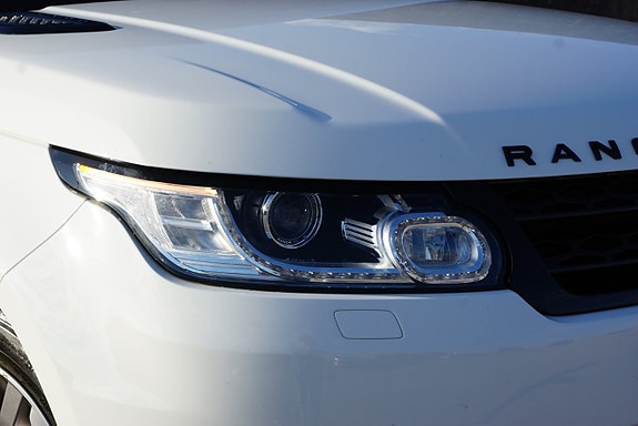 Land Rover Range Rover Sport 4 of 5