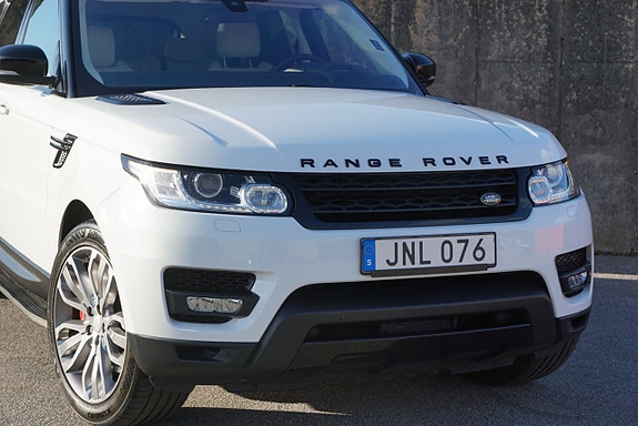 Land Rover Range Rover Sport 3 of 5