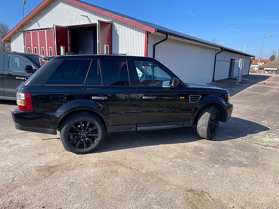Land Rover Range Rover Sport 2 of 5