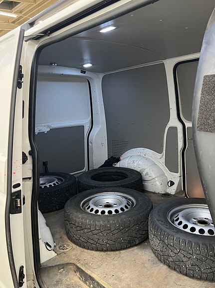 Volkswagen Transporter 14 of 14