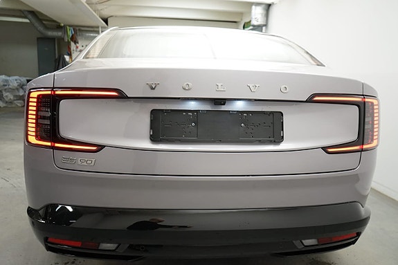 Volvo ES90 15 of 18