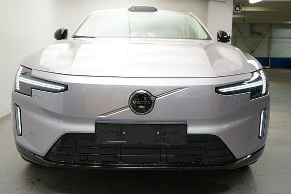 Volvo ES90 16 of 18
