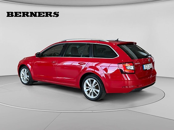 Skoda Octavia 3 of 5